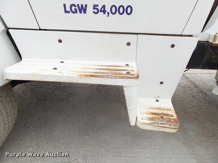image for item DA2664 1997 Ford LT8000 ready mix truck
