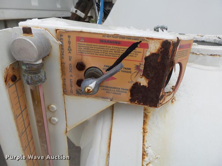 image for item DA2664 1997 Ford LT8000 ready mix truck