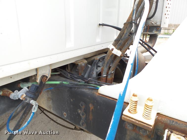 image for item DA2664 1997 Ford LT8000 ready mix truck