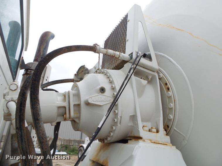 image for item DA2664 1997 Ford LT8000 ready mix truck