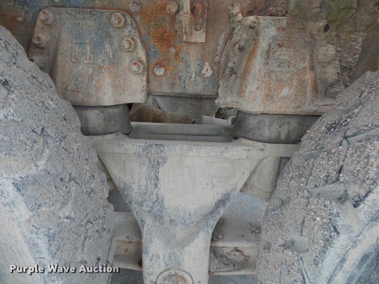 image for item DA2664 1997 Ford LT8000 ready mix truck