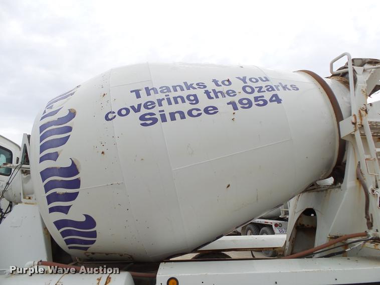 image for item DA2664 1997 Ford LT8000 ready mix truck