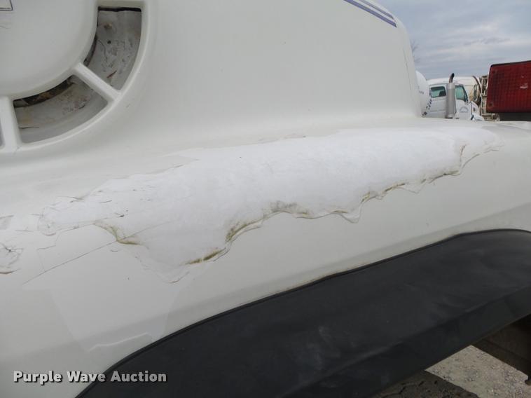 image for item DA2664 1997 Ford LT8000 ready mix truck