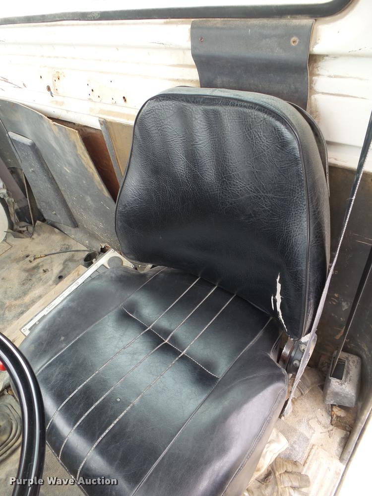 image for item DA2664 1997 Ford LT8000 ready mix truck