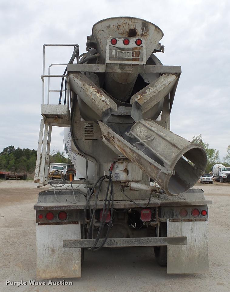 image for item DA2665 2006 Sterling LT8500 ready mix truck