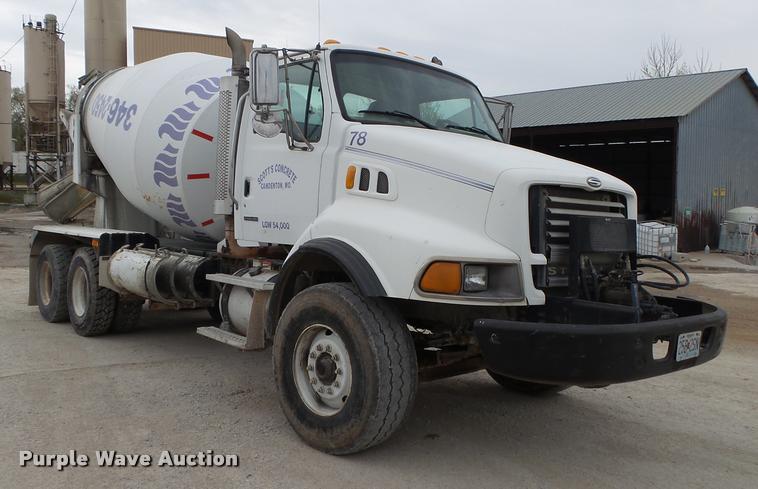 image for item DA2665 2006 Sterling LT8500 ready mix truck