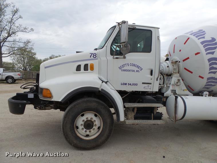 image for item DA2665 2006 Sterling LT8500 ready mix truck