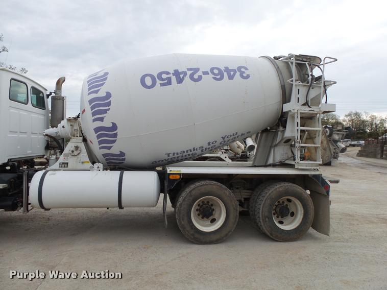 image for item DA2665 2006 Sterling LT8500 ready mix truck