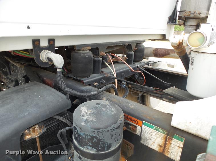 image for item DA2665 2006 Sterling LT8500 ready mix truck