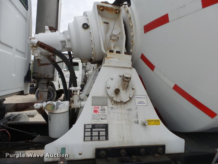 image for item DA2665 2006 Sterling LT8500 ready mix truck