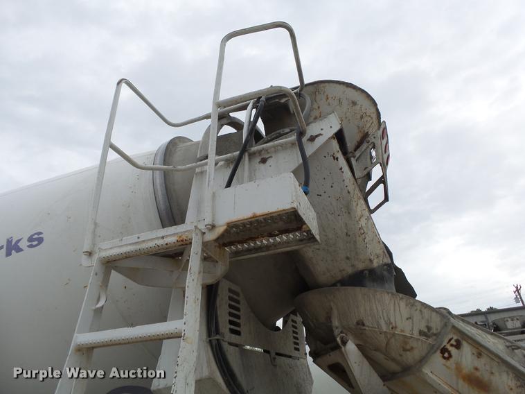 image for item DA2665 2006 Sterling LT8500 ready mix truck