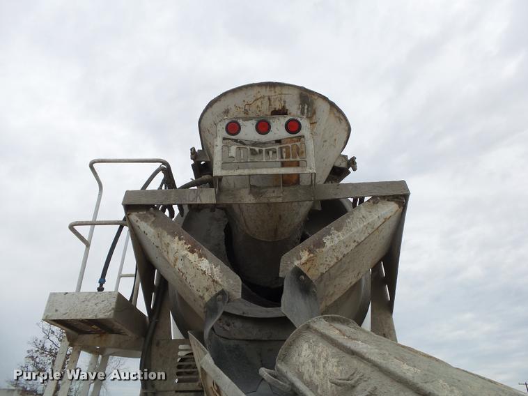 image for item DA2665 2006 Sterling LT8500 ready mix truck