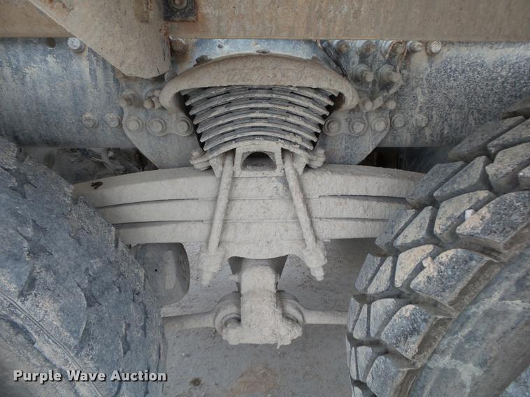 image for item DA2665 2006 Sterling LT8500 ready mix truck