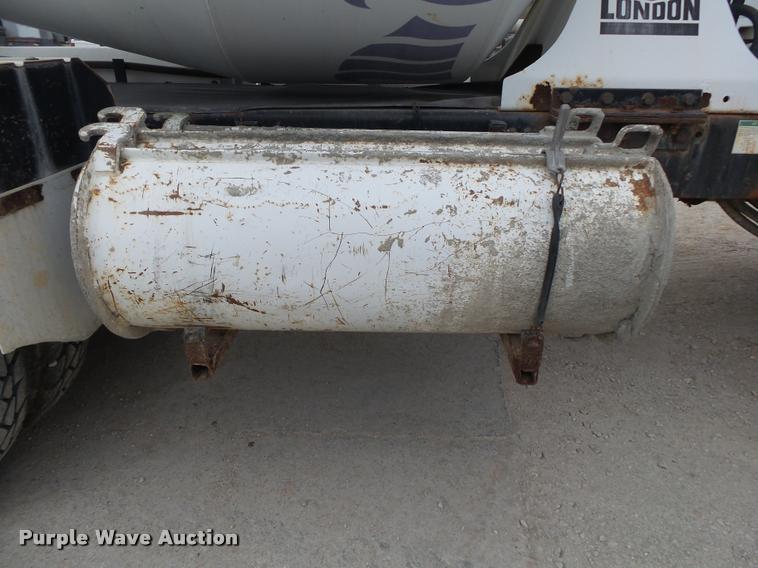 image for item DA2665 2006 Sterling LT8500 ready mix truck