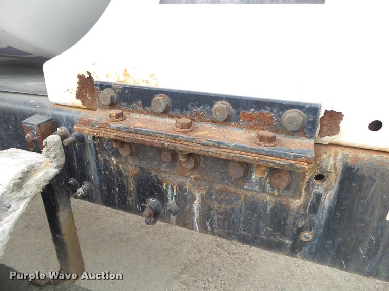 image for item DA2665 2006 Sterling LT8500 ready mix truck