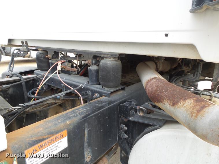 image for item DA2665 2006 Sterling LT8500 ready mix truck