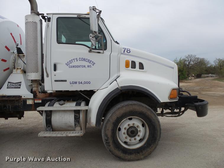 image for item DA2665 2006 Sterling LT8500 ready mix truck