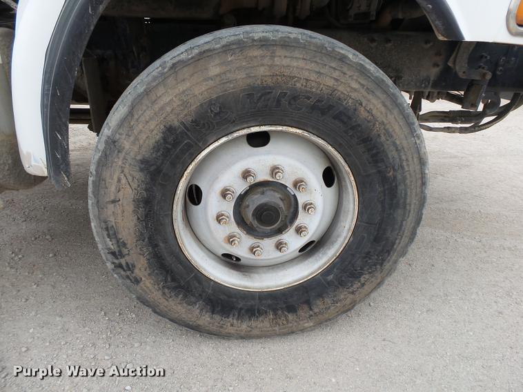 image for item DA2665 2006 Sterling LT8500 ready mix truck