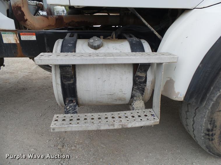 image for item DA2665 2006 Sterling LT8500 ready mix truck