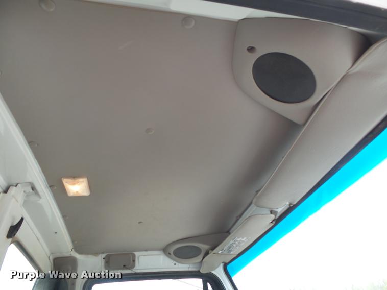 image for item DA2665 2006 Sterling LT8500 ready mix truck