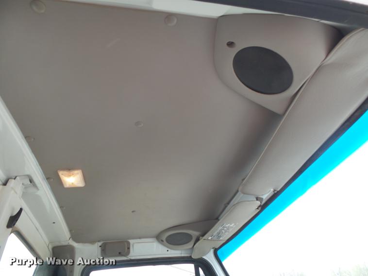 image for item DA2665 2006 Sterling LT8500 ready mix truck