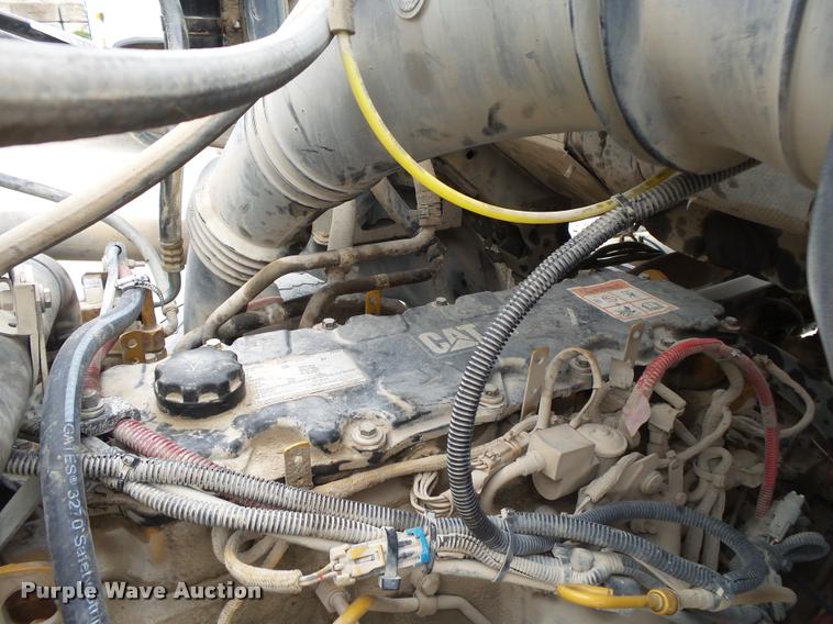 image for item DA2665 2006 Sterling LT8500 ready mix truck