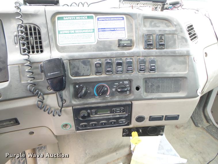 image for item DA2665 2006 Sterling LT8500 ready mix truck