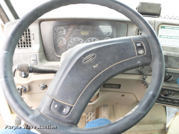 image for item DA2665 2006 Sterling LT8500 ready mix truck