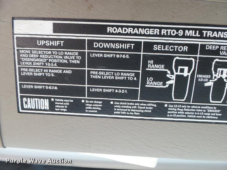 image for item DA2665 2006 Sterling LT8500 ready mix truck