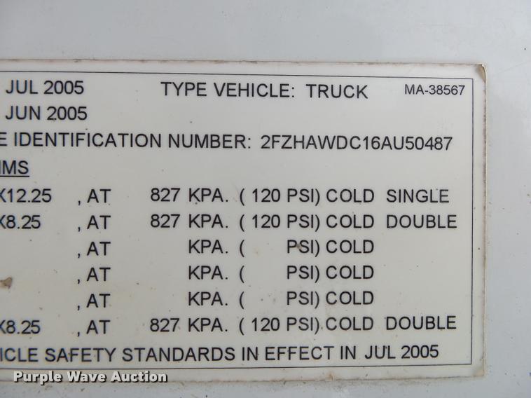 image for item DA2665 2006 Sterling LT8500 ready mix truck
