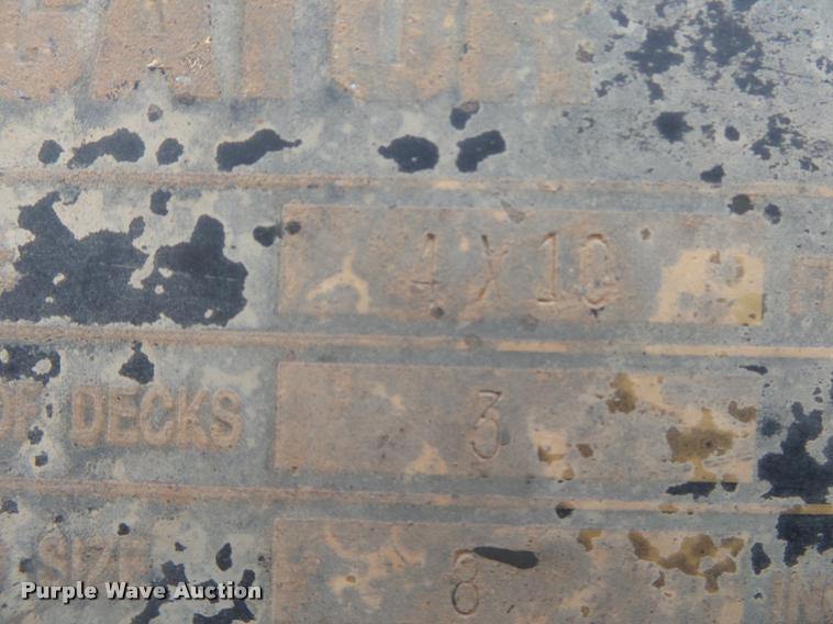 image for item DA2666 Gator three deck vibratory screen