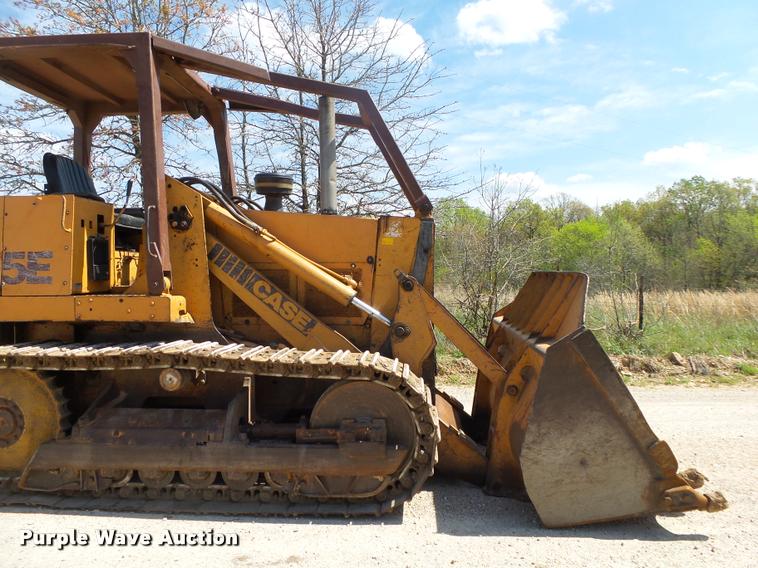 image for item DA2670 1987 Case 1155E track loader