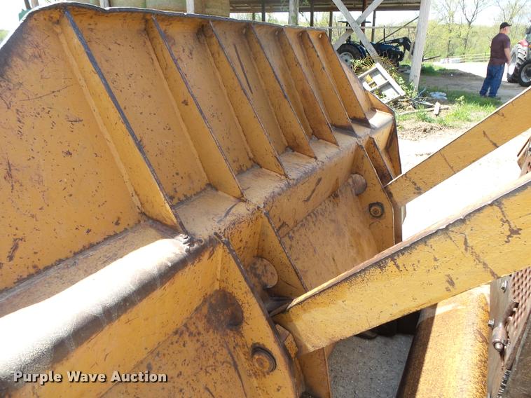 image for item DA2670 1987 Case 1155E track loader