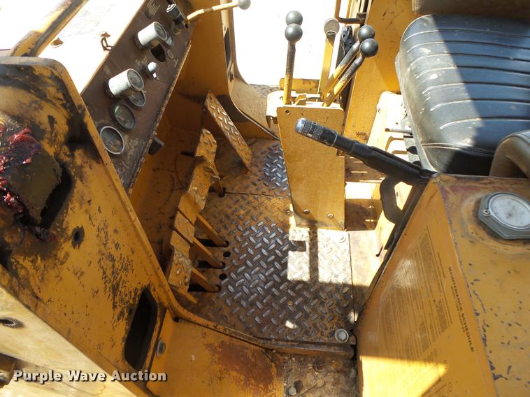 image for item DA2670 1987 Case 1155E track loader