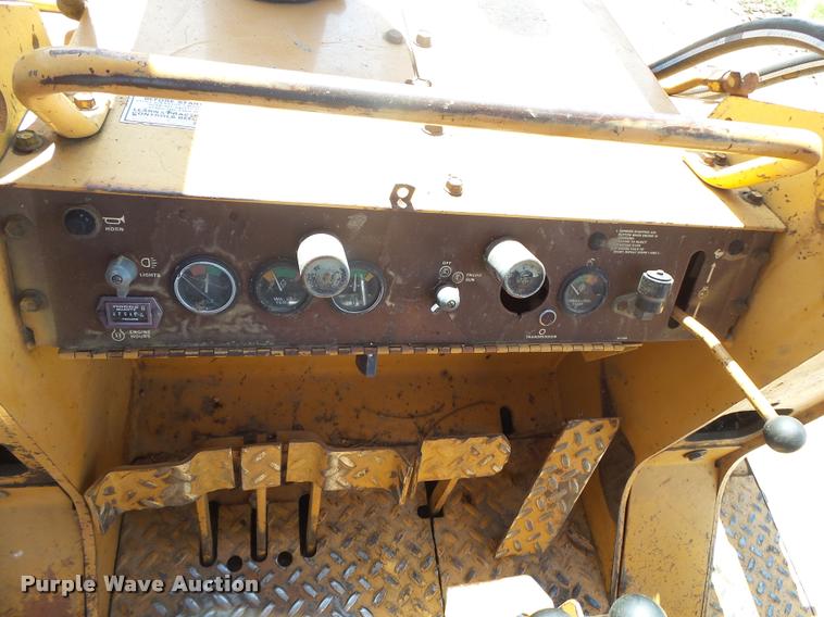 image for item DA2670 1987 Case 1155E track loader