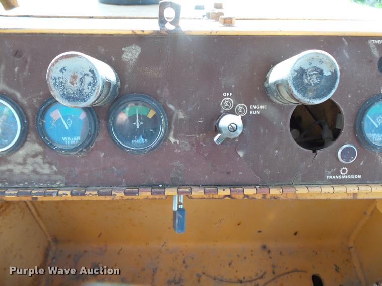 image for item DA2670 1987 Case 1155E track loader