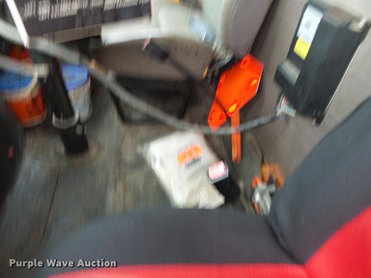 image for item DA2678 1996 International 4900 oil distributor truck