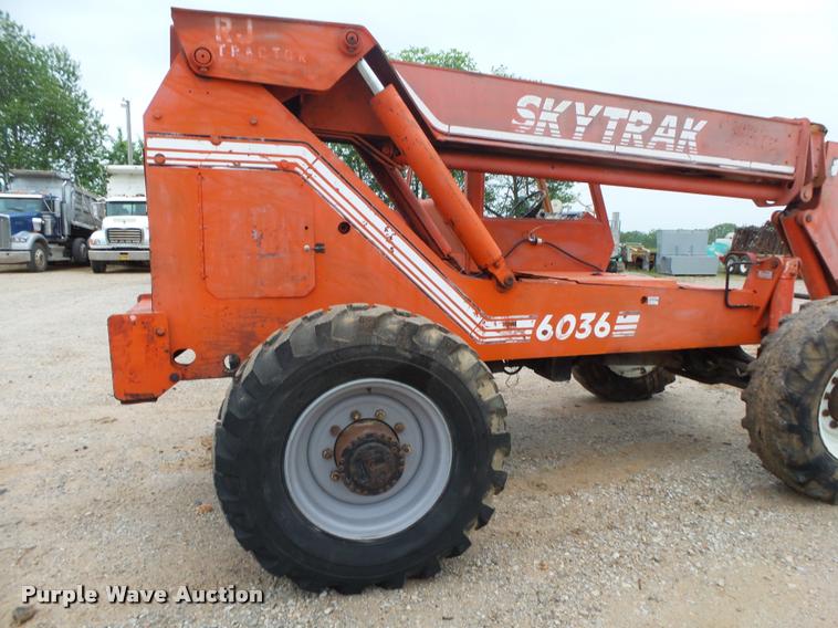 image for item DA2679 Sky Trak 6036 telehandler
