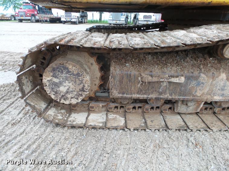 image for item DA2680 1998 Komatsu PC250LC-6LE excavator