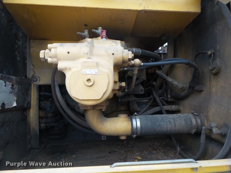 image for item DA2680 1998 Komatsu PC250LC-6LE excavator