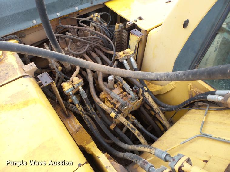 image for item DA2680 1998 Komatsu PC250LC-6LE excavator