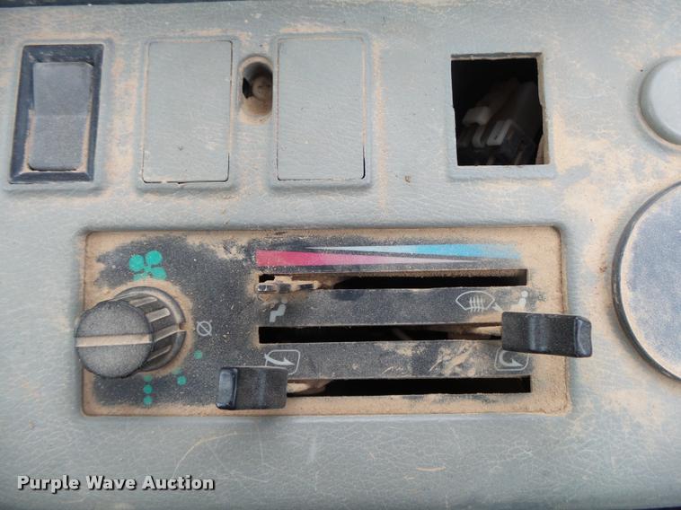 image for item DA2680 1998 Komatsu PC250LC-6LE excavator