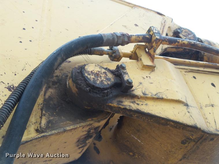 image for item DA2680 1998 Komatsu PC250LC-6LE excavator