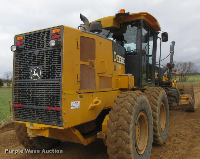image for item DA3420 2006 John Deere 770D motor grader