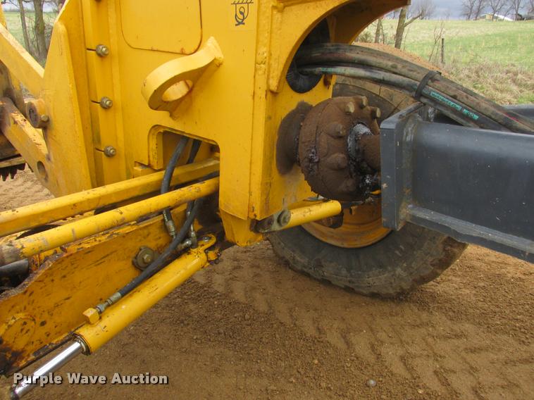 image for item DA3420 2006 John Deere 770D motor grader