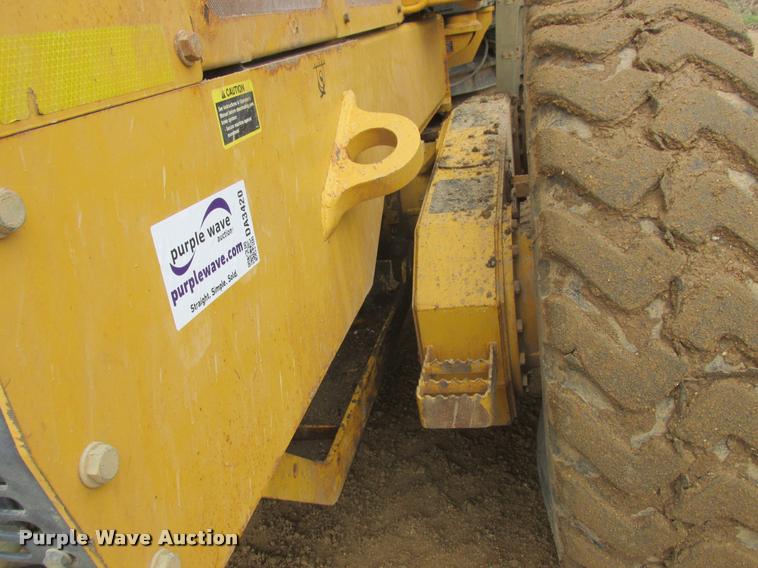 image for item DA3420 2006 John Deere 770D motor grader