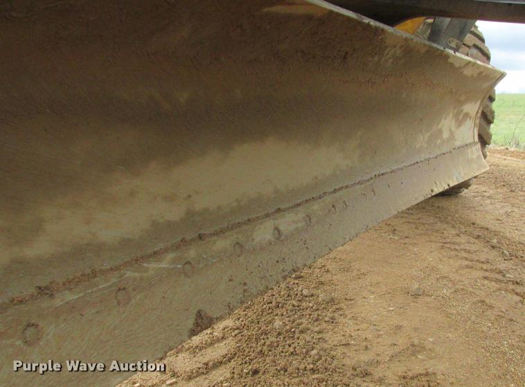 image for item DA3420 2006 John Deere 770D motor grader