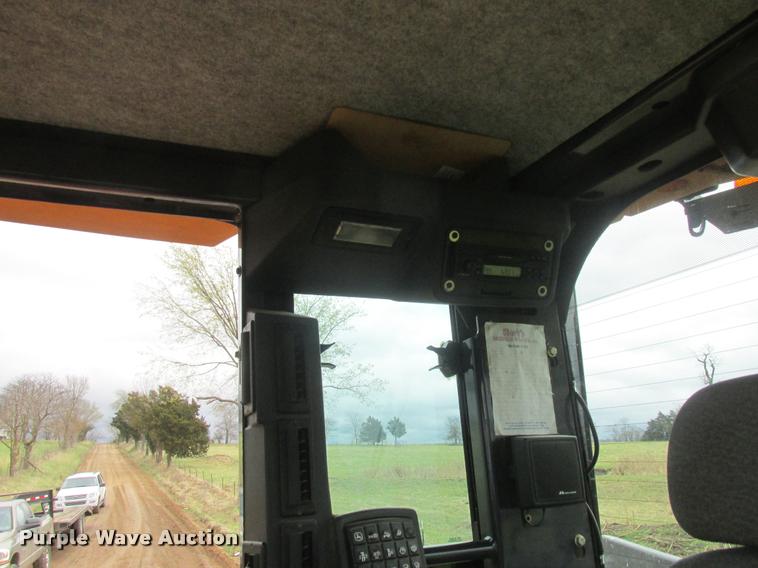 image for item DA3420 2006 John Deere 770D motor grader