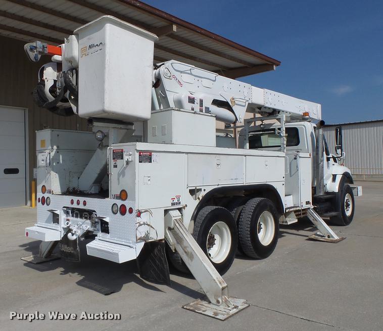 image for item DA3461 2008 International 7400 bucket truck