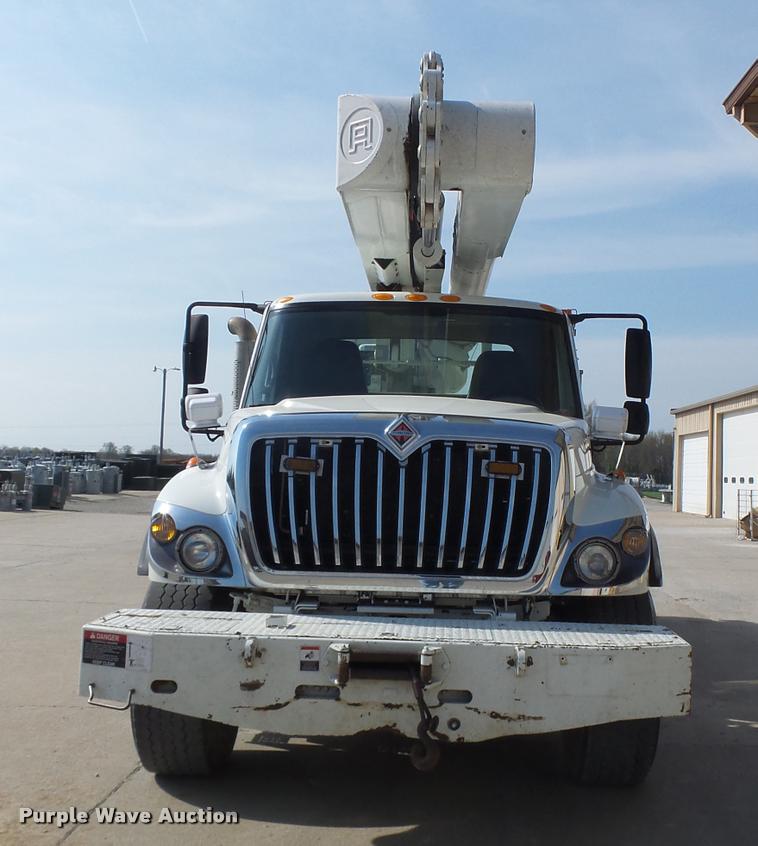image for item DA3461 2008 International 7400 bucket truck